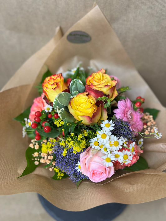 Strahlende Liebe: Bunter Blumenmix